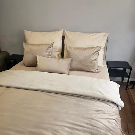 Luksusowy Nad Jeziorem Apartamento *